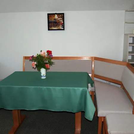 Apartman Aida *