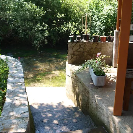 Apartman Aida *